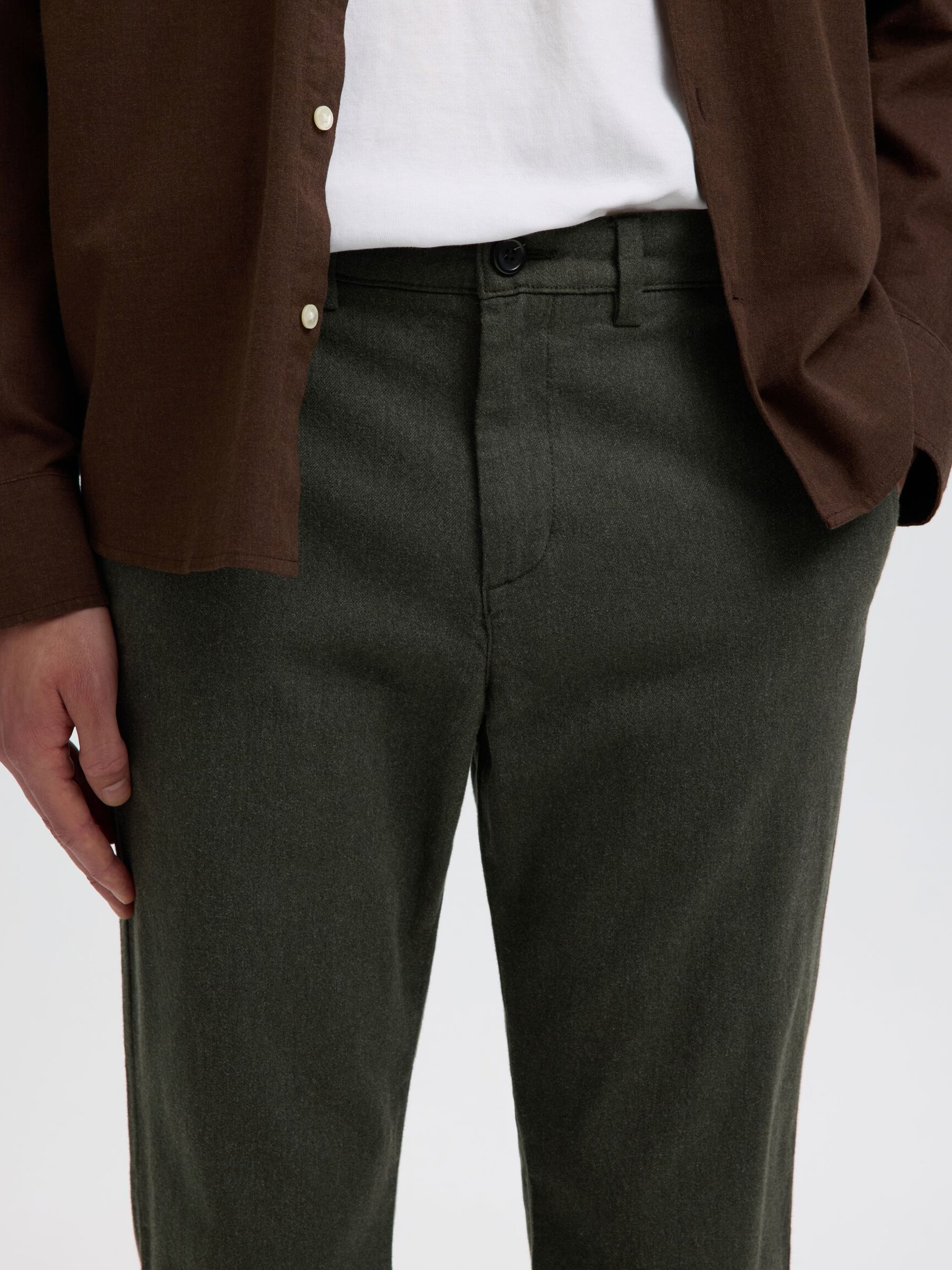 175 SLIM-FIT BRUSHED CHINOS