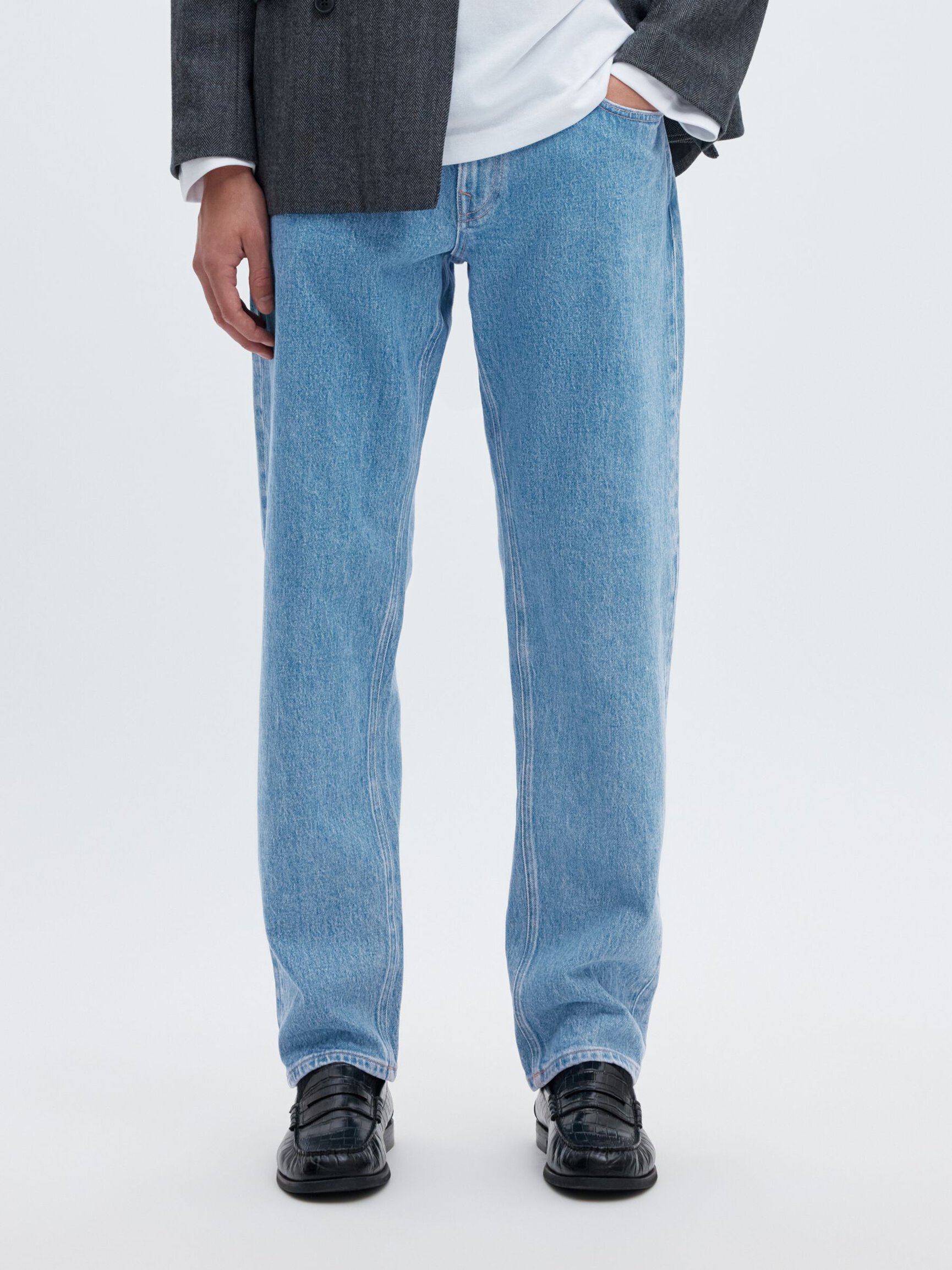 196 STRAIGHT FIT JEANS