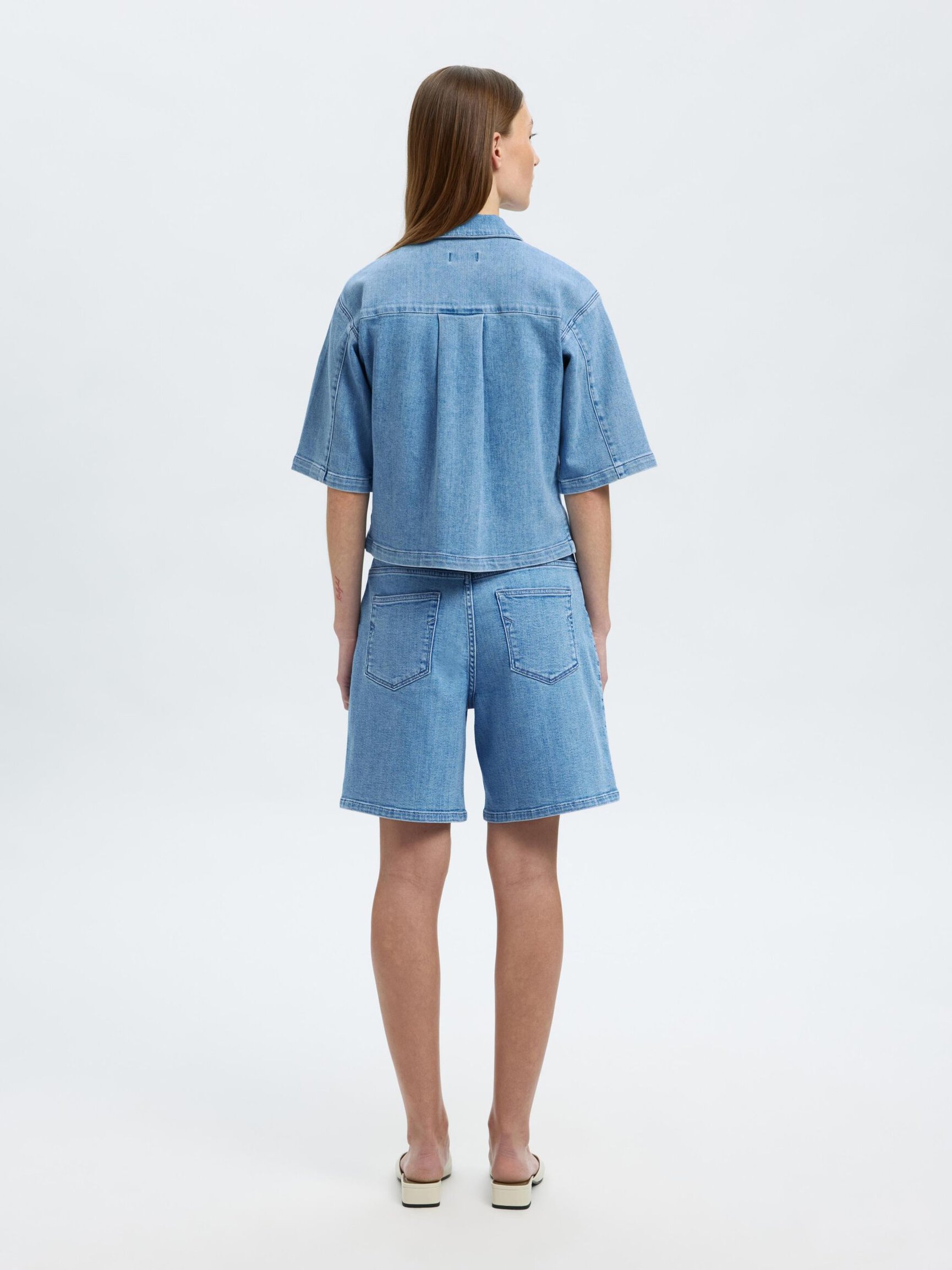 DENIM SHORT SLEEVED SHIRT