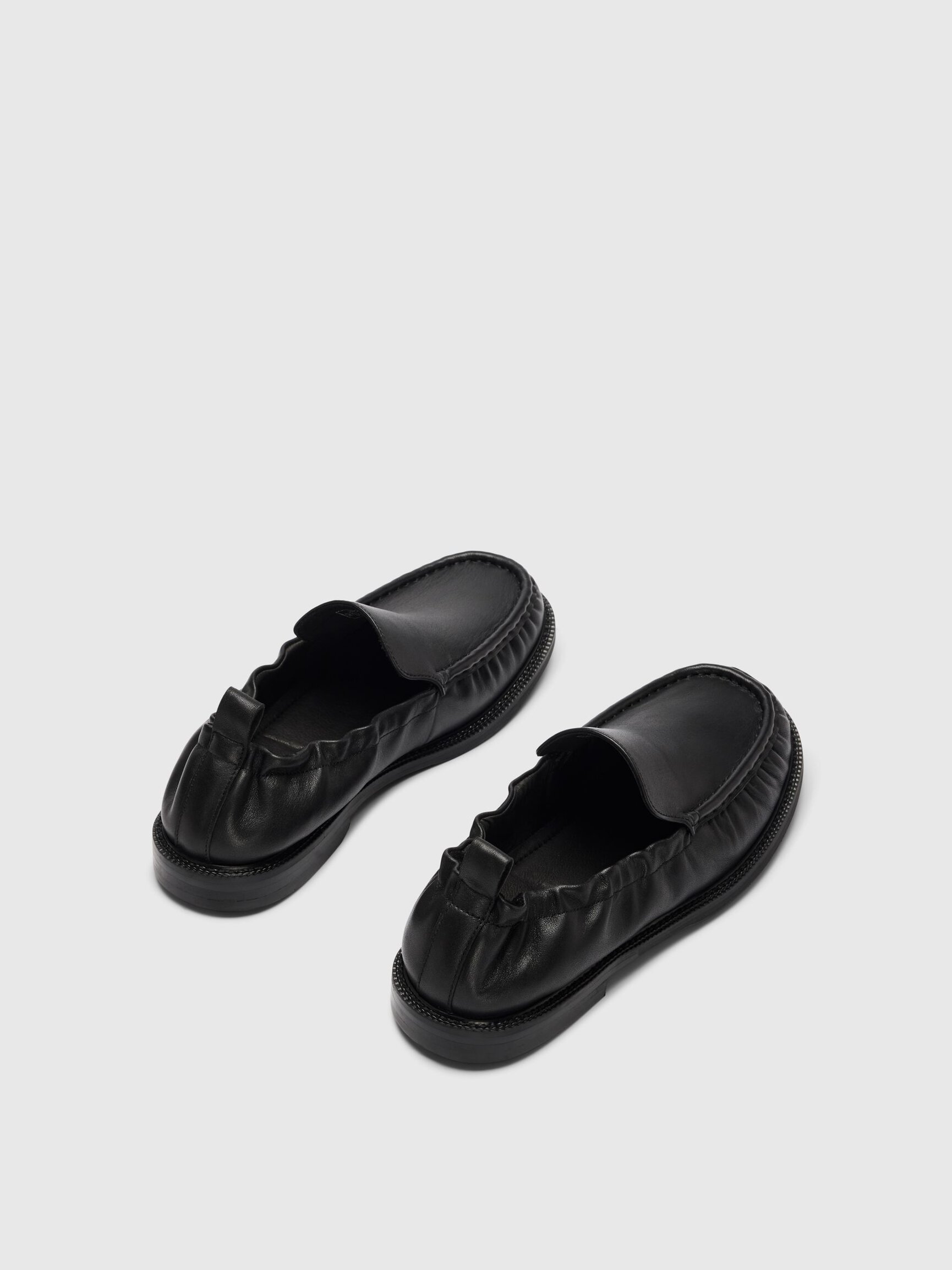 LEATHER LOAFERS