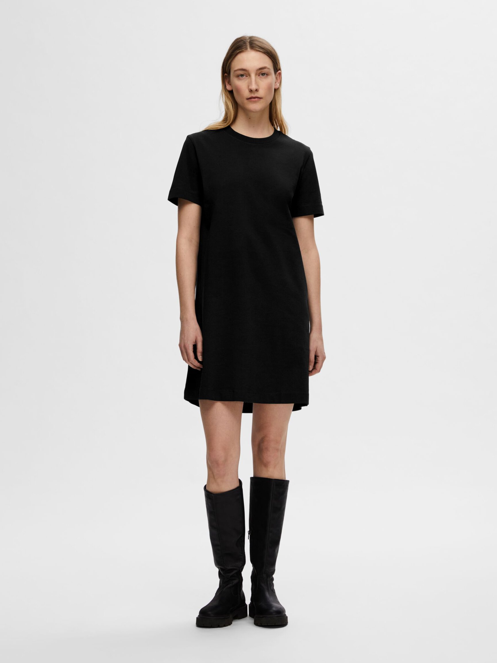 SHORT-SLEEVED MINI DRESS