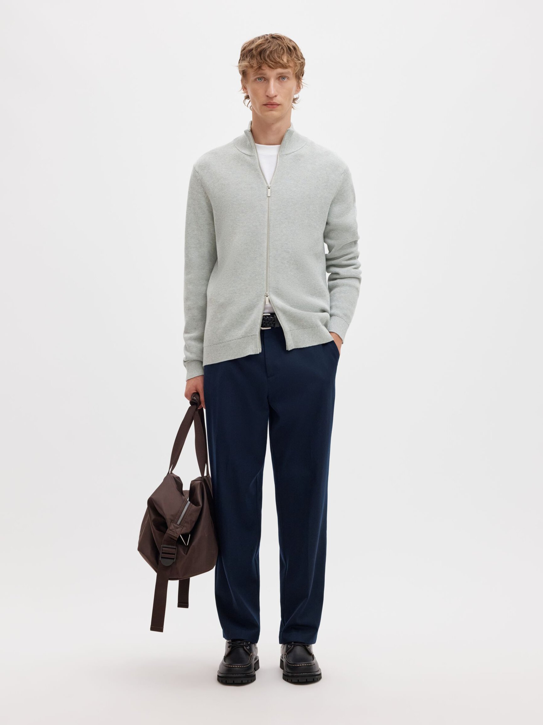 ZIPPED HIGH NECK PULLOVER