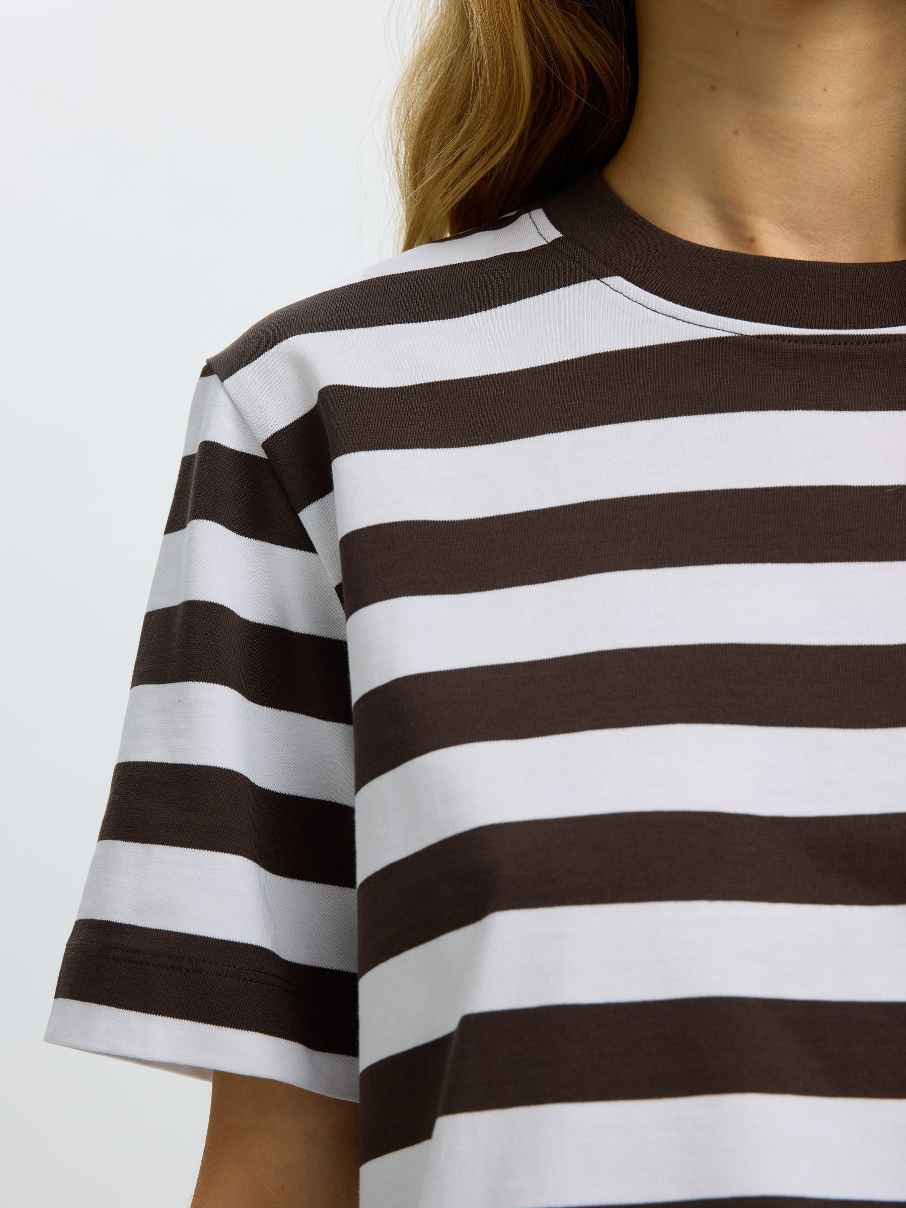 STRIBET BOXY FIT T-SHIRT