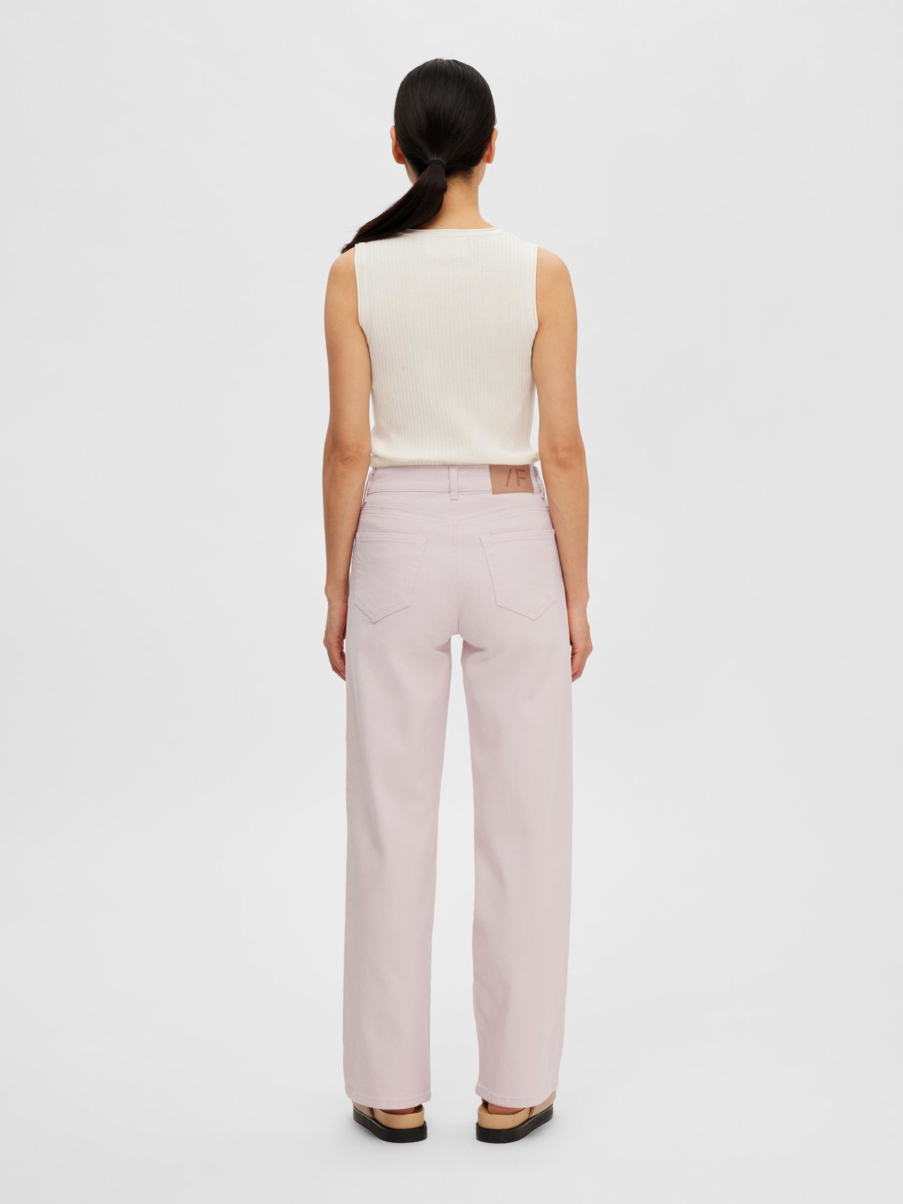 SLEEVELESS KNITTED TOP