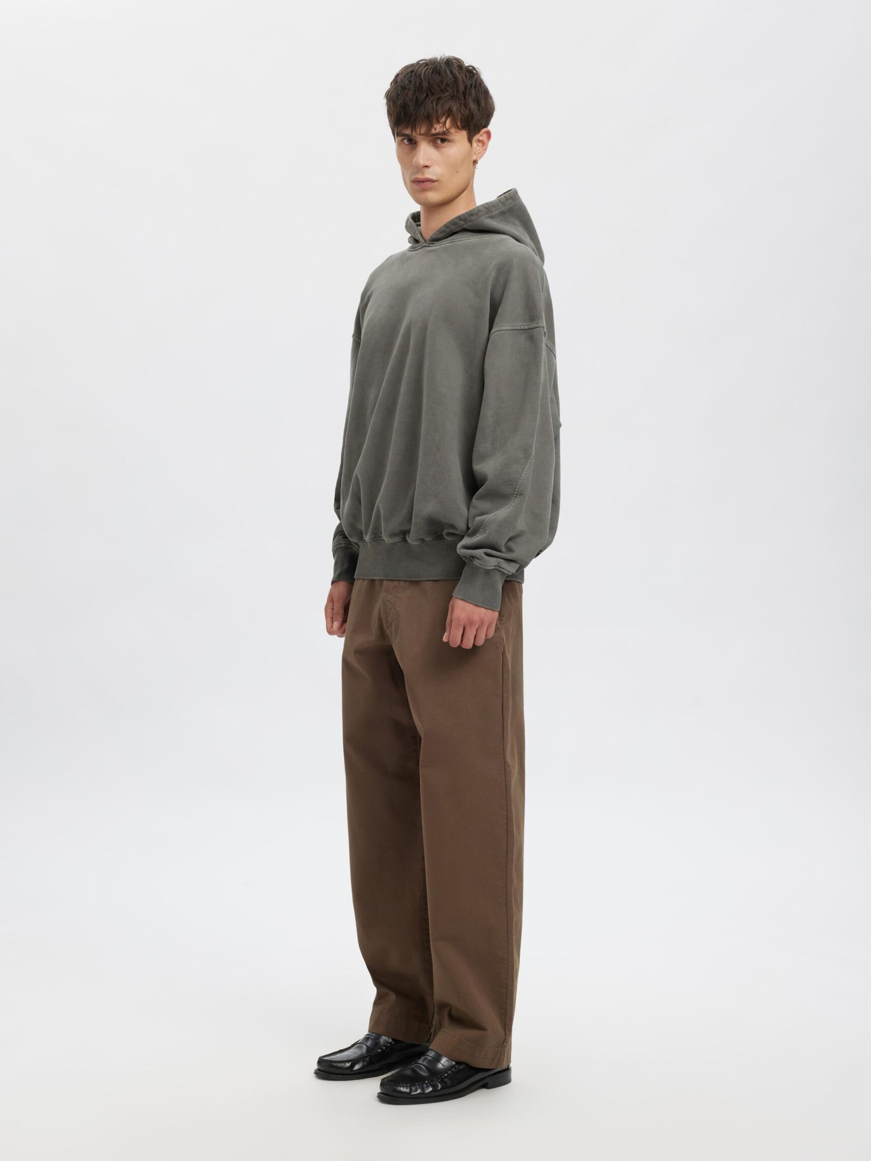 RELAXED FIT HOODIE