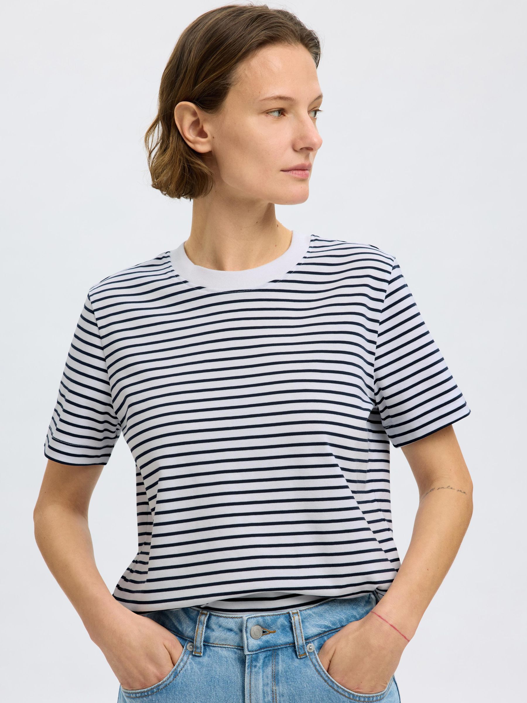 STRIPED BOXY FIT T-SHIRT