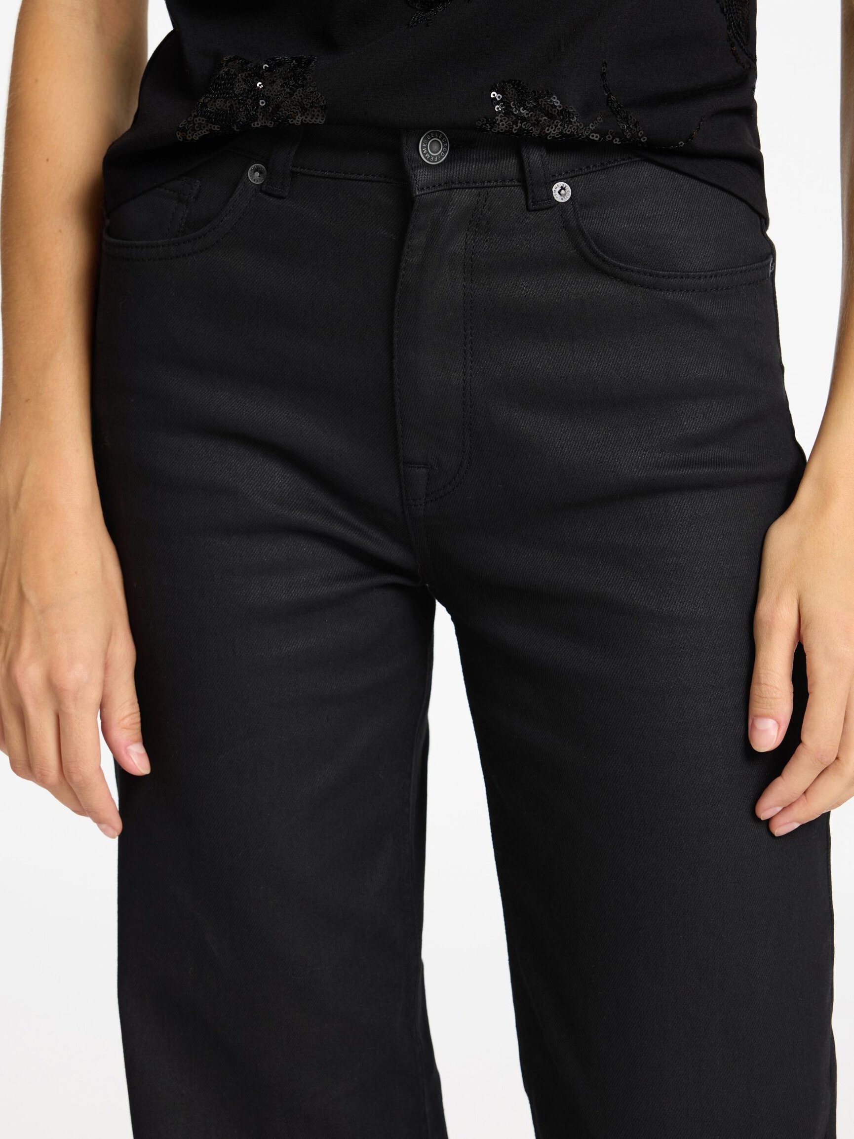 BESCHICHTETE WIDE FIT JEANS