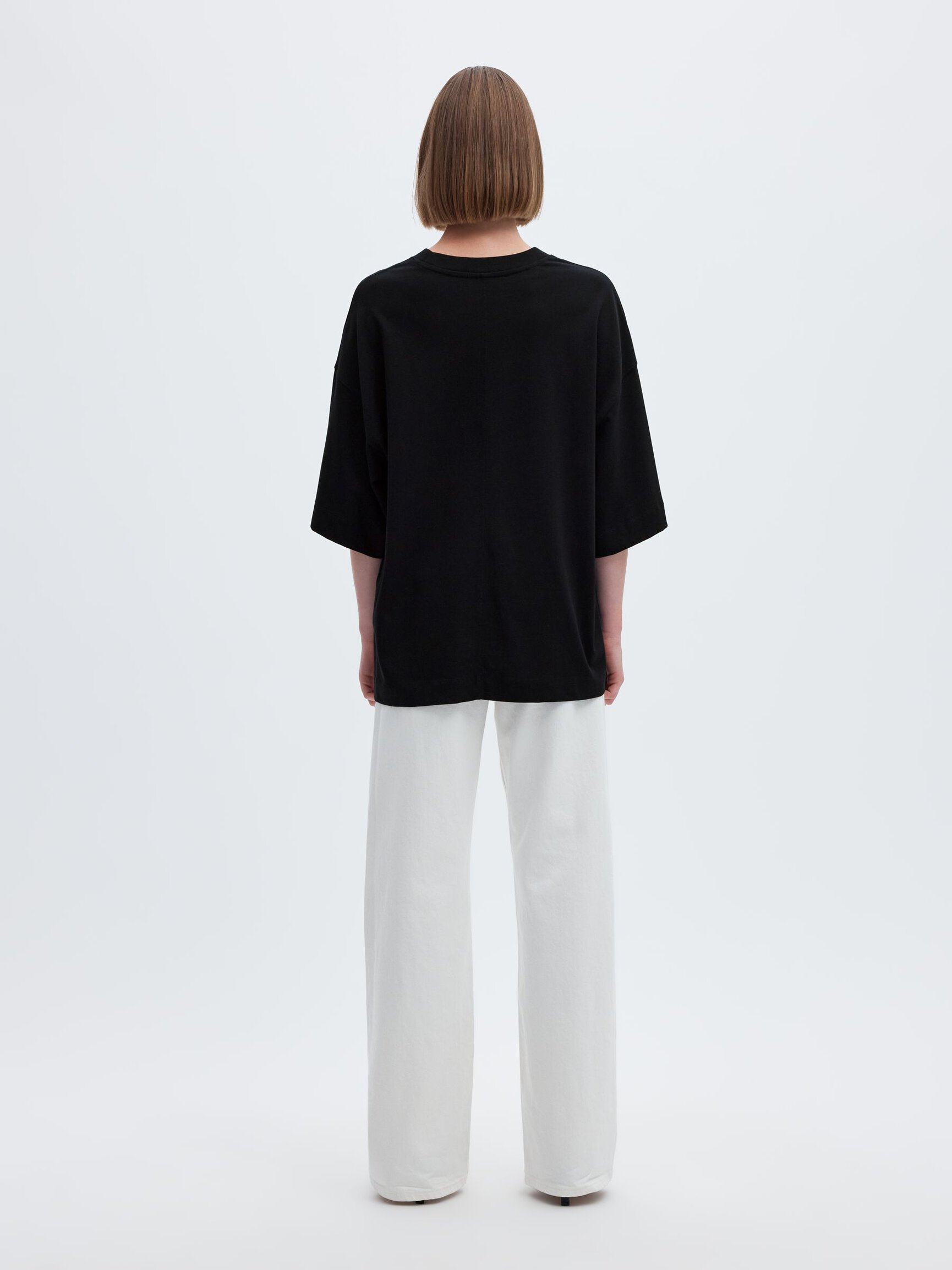 ESSENTIAL OVERSIZED T-SHIRT