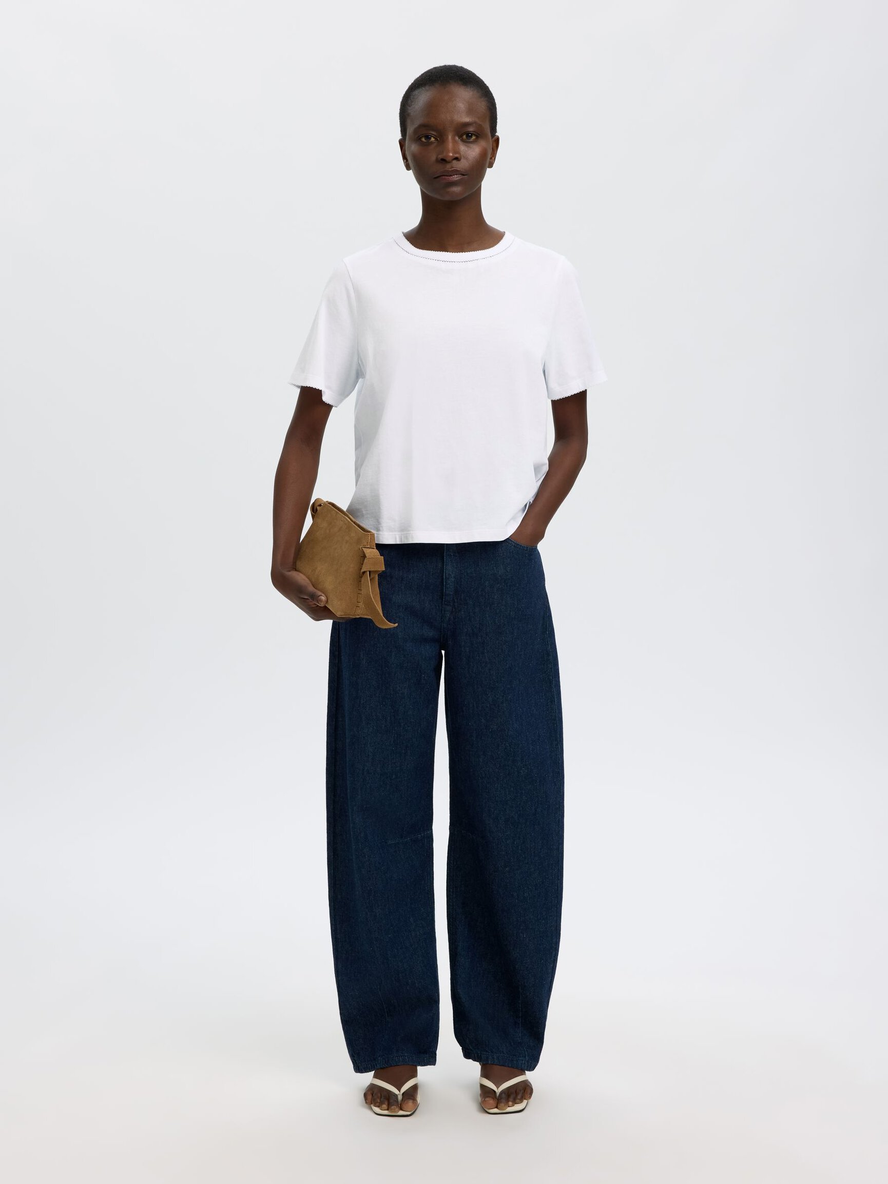 REGULAR FIT CREWNECK T-SHIRT