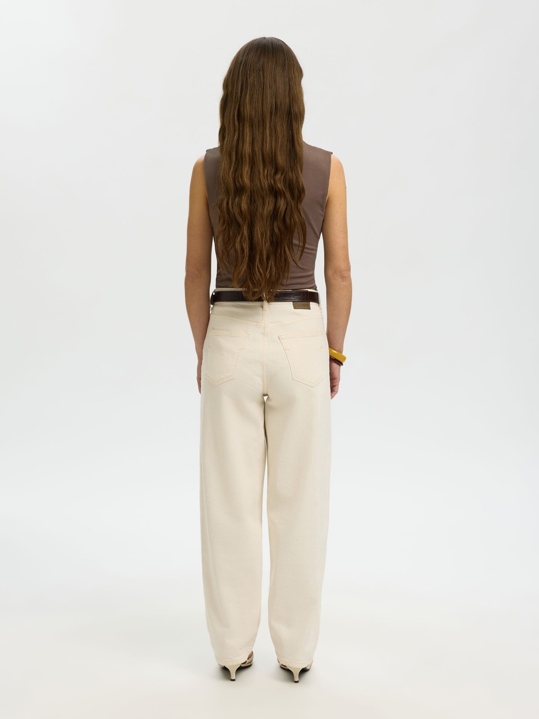 DRAPED SLEEVELESS TOP