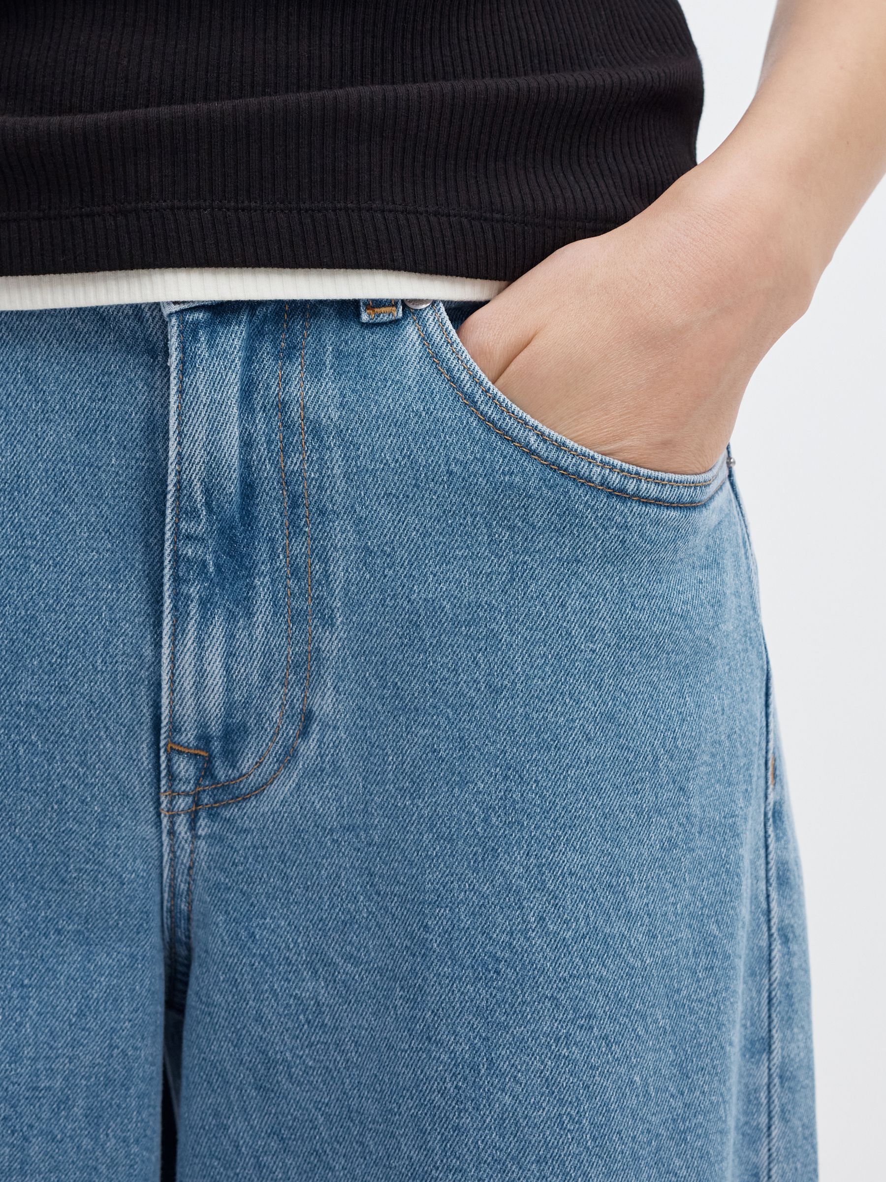 À TAILLE HAUTE JEANS BARREL