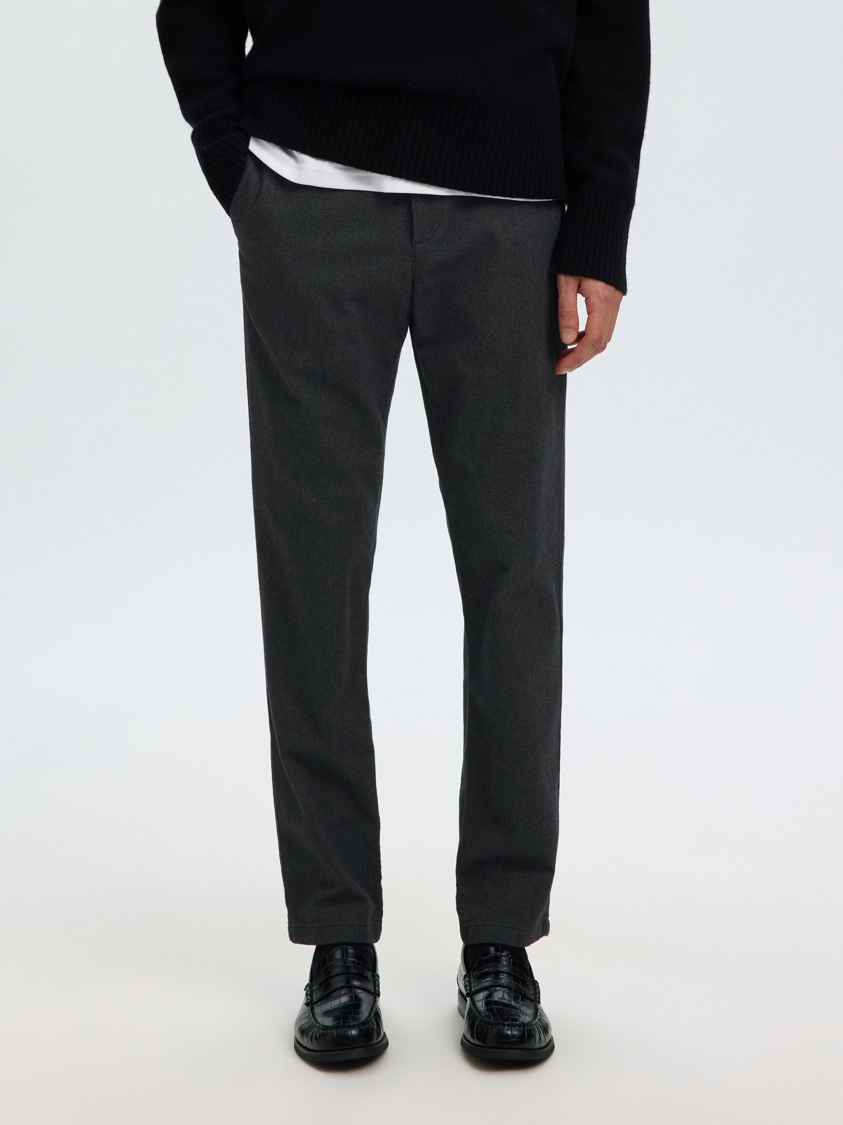 175 SLIM-FIT BRUSHED CHINOS