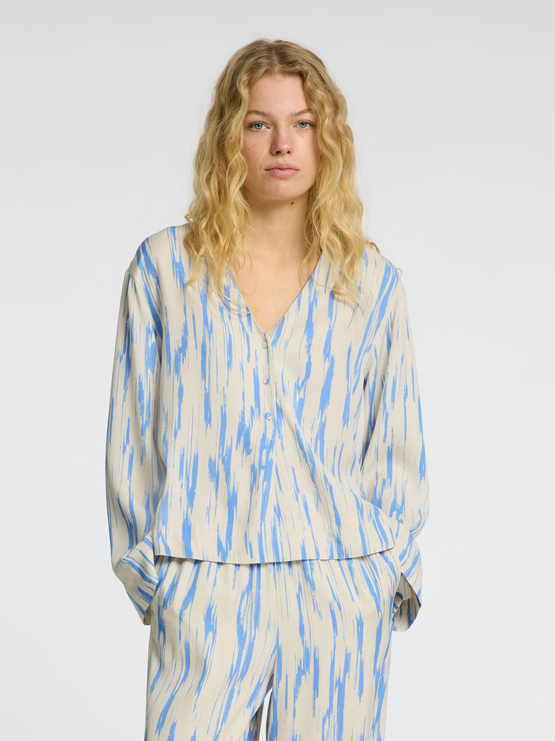 PRINTED VISCOSE  LONG SLEEVED TOP