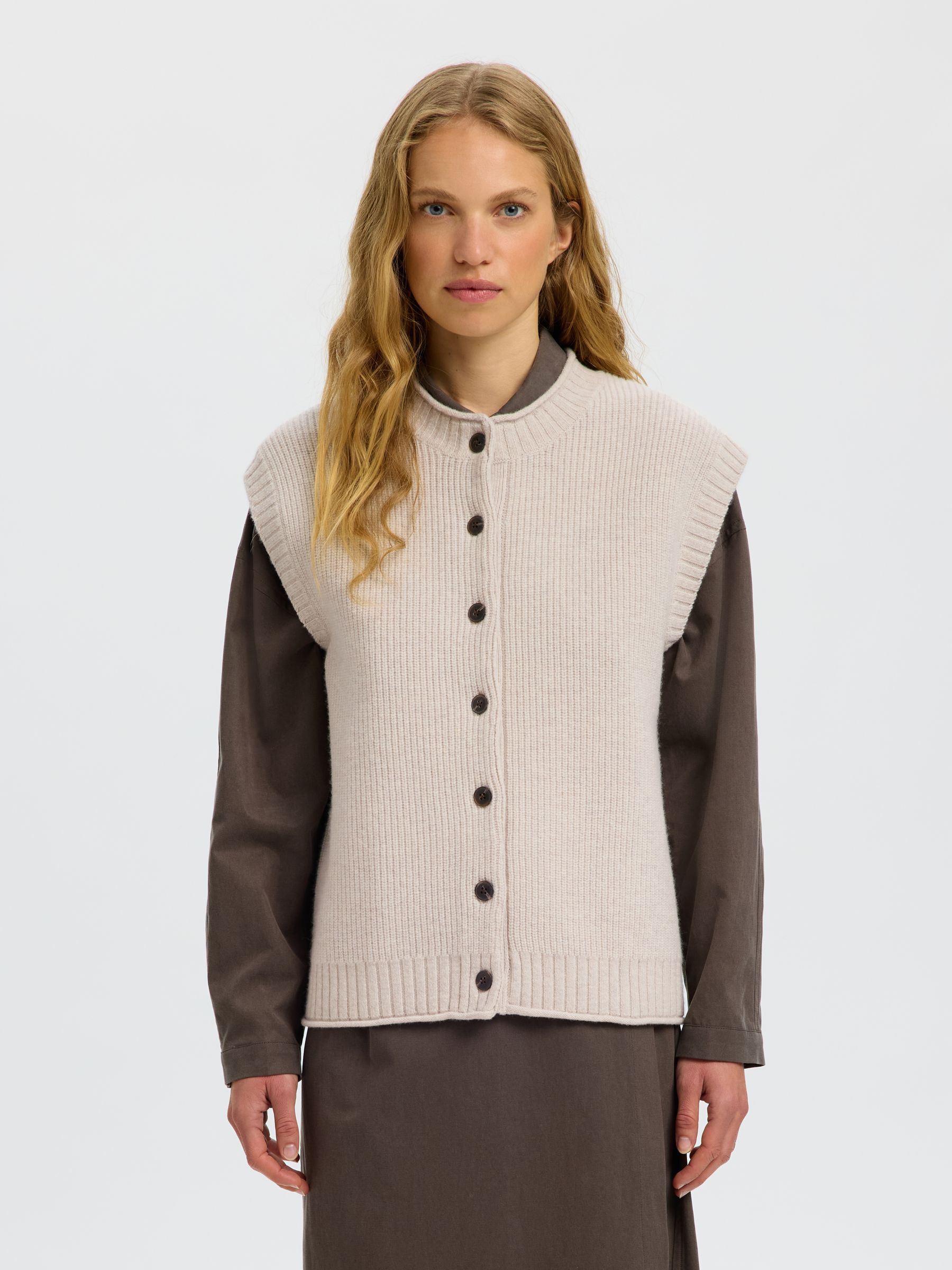 WOOL KNITTED VEST