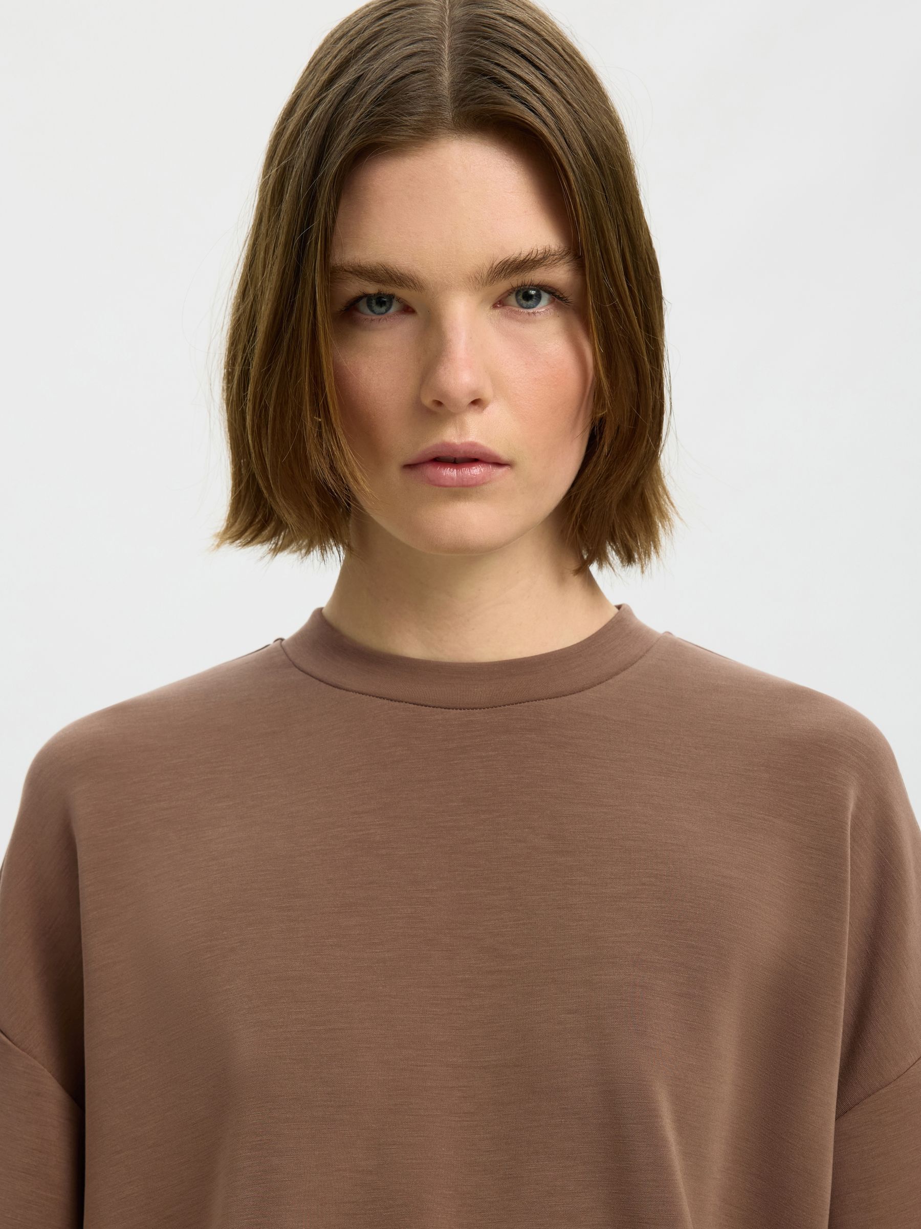 OVERSIZED T-SHIRT