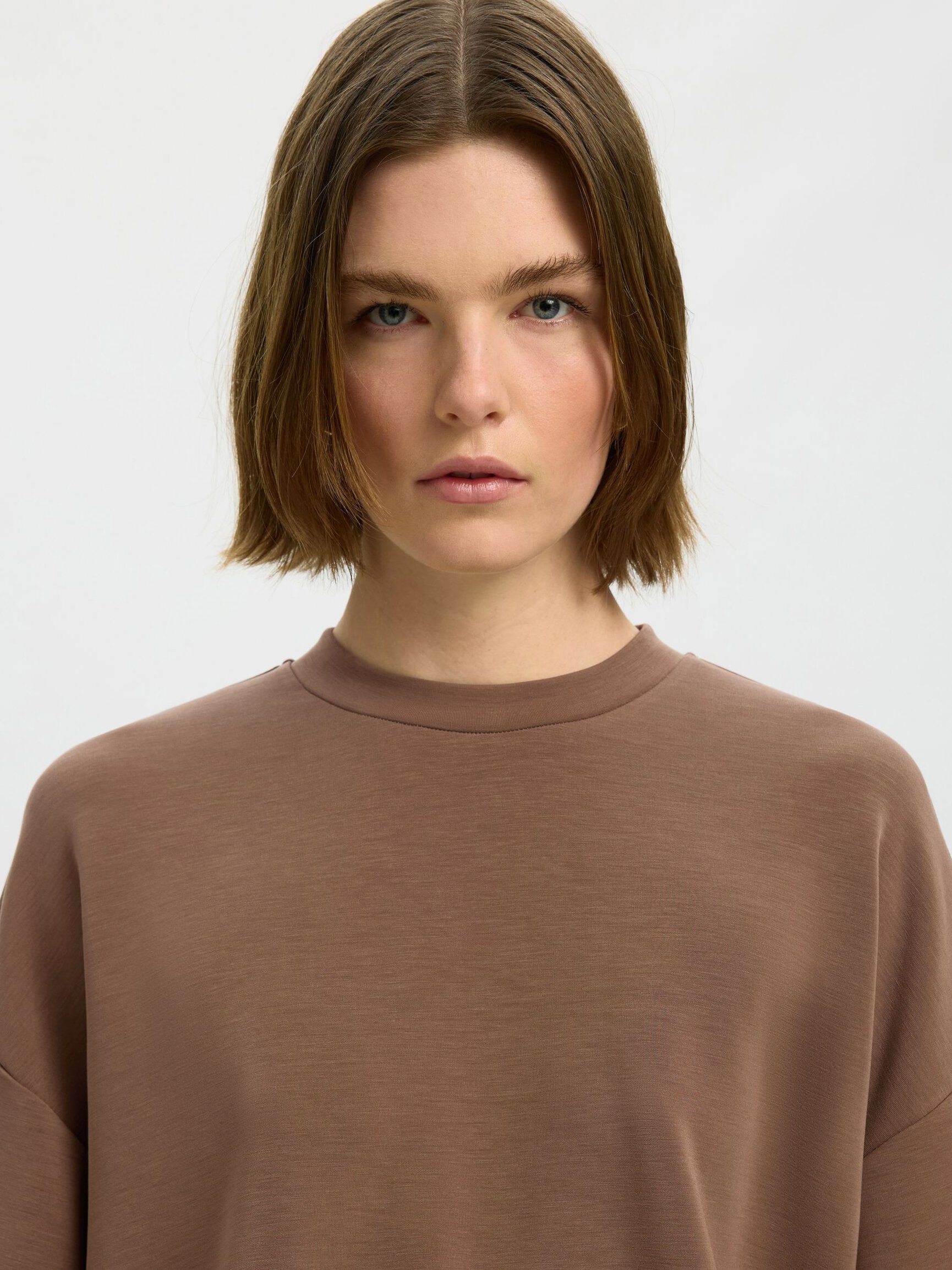 OVERSIZED T-SHIRT