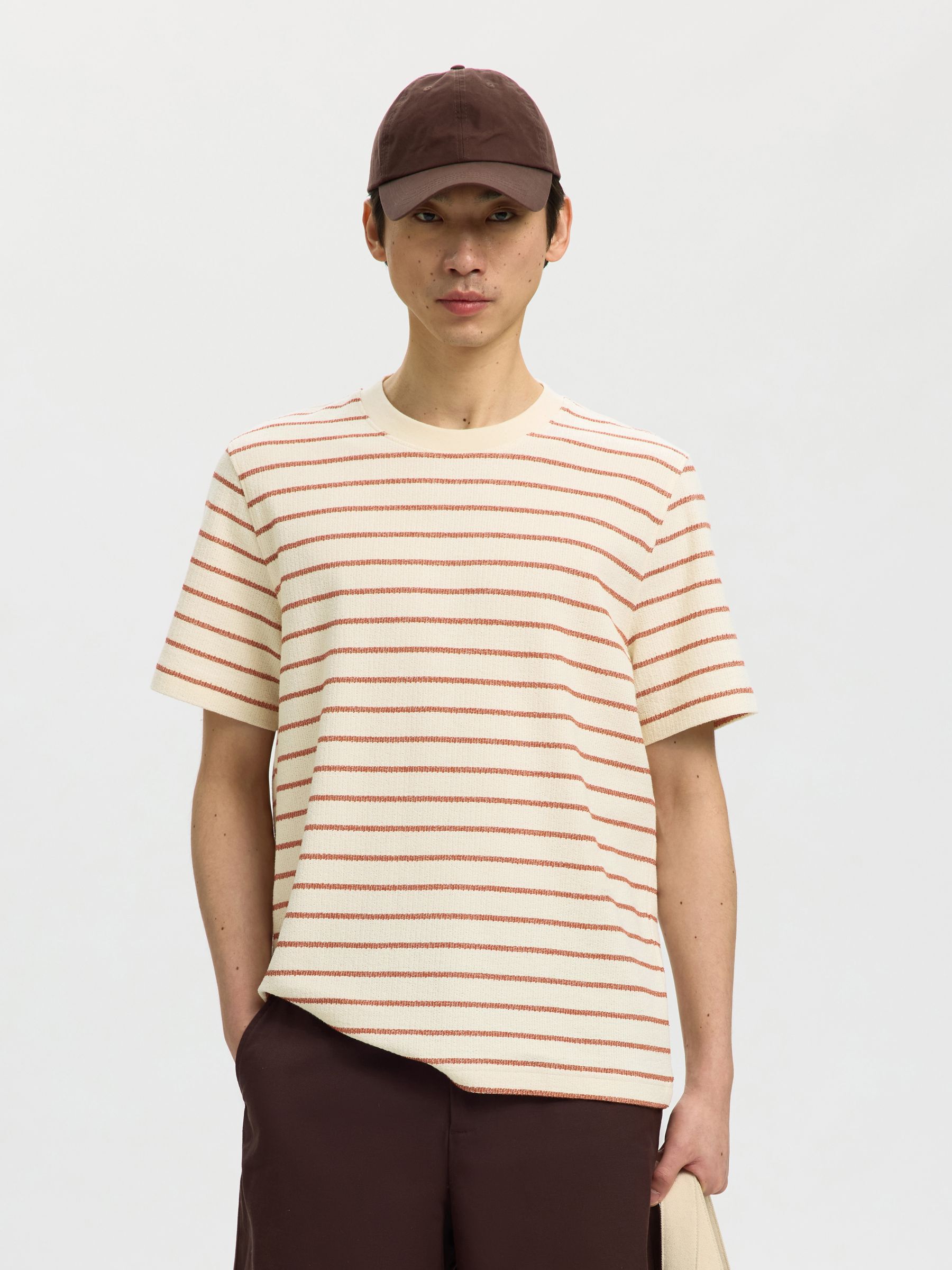 STRIPED REGULAR FIT T-SHIRT