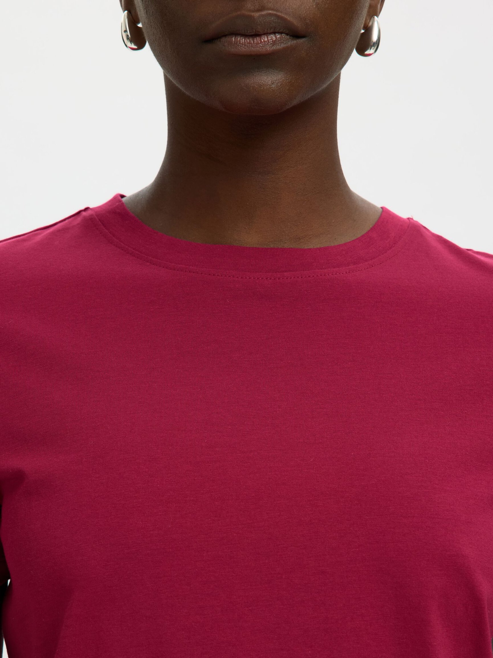 CLASSIC COTTON T-SHIRT