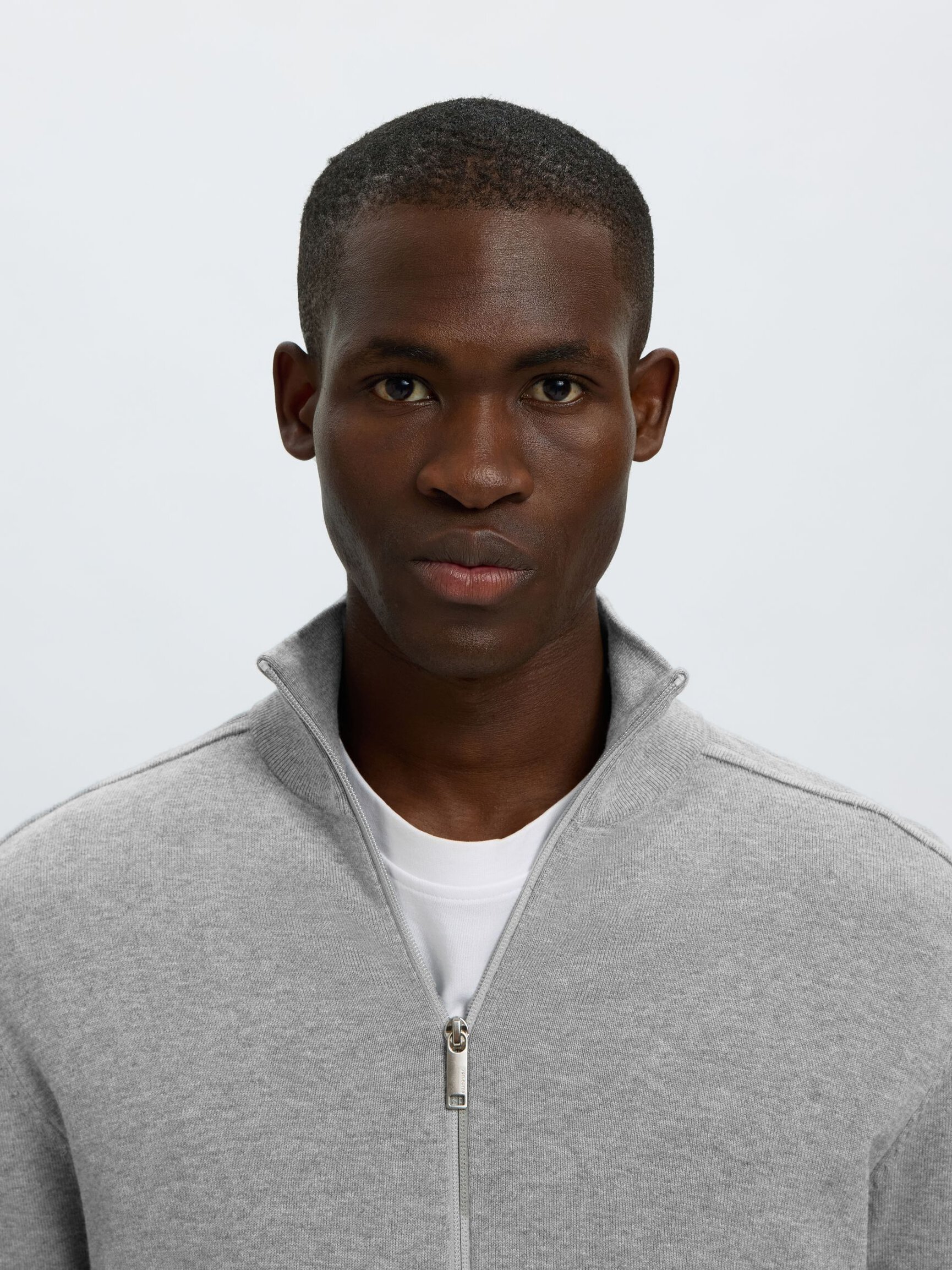 ZIP-UP CARDIGAN