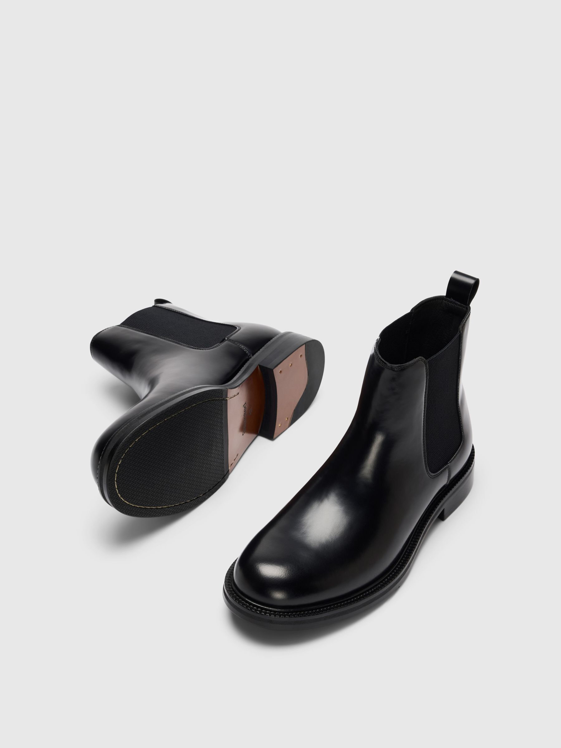 LEATHER CHELSEA BOOTS