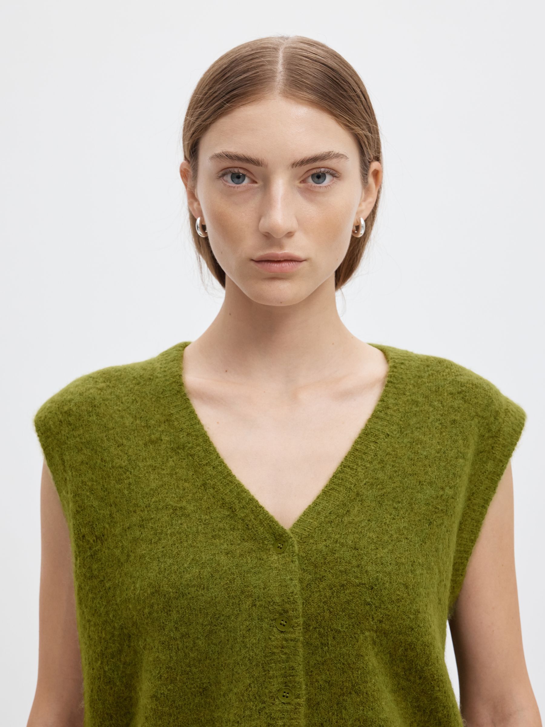 WOOL BLEND KNITTED VEST