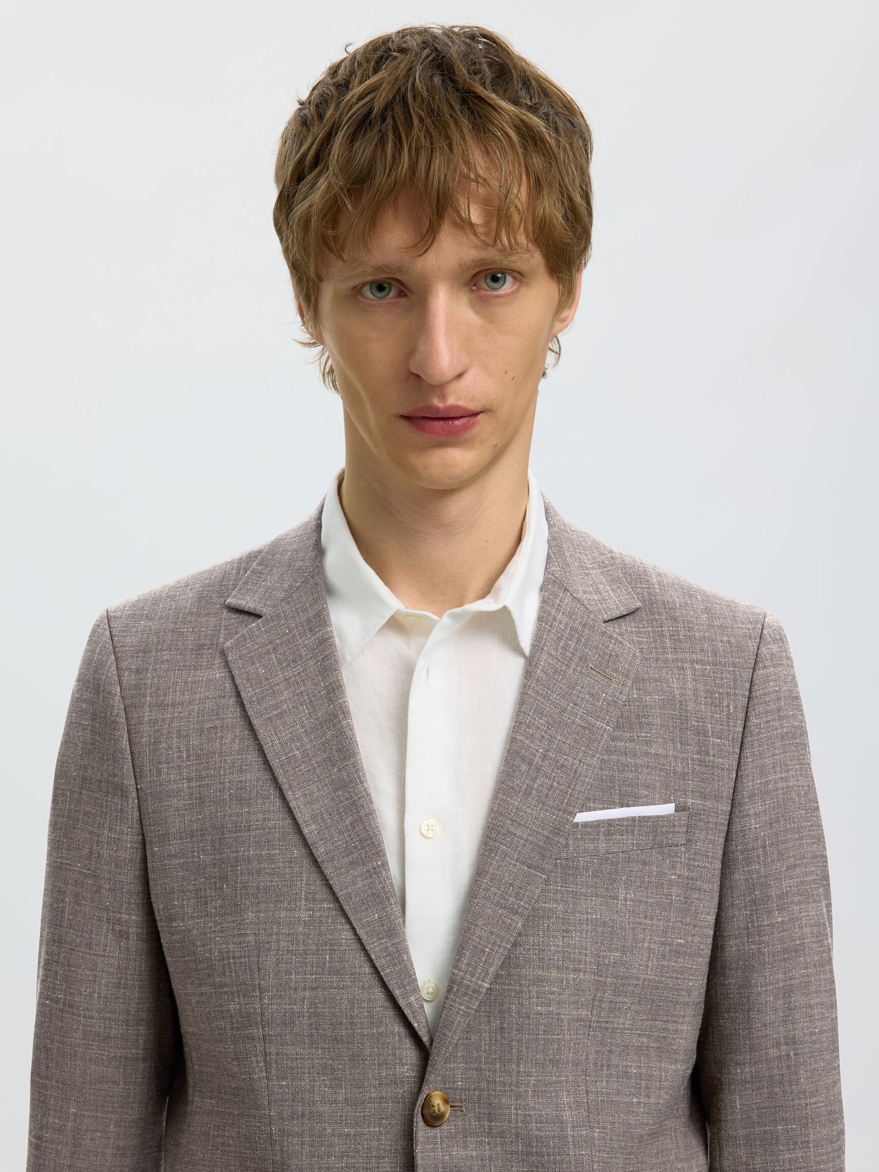 SLIM FIT SINGLE-BREASTED BLAZER