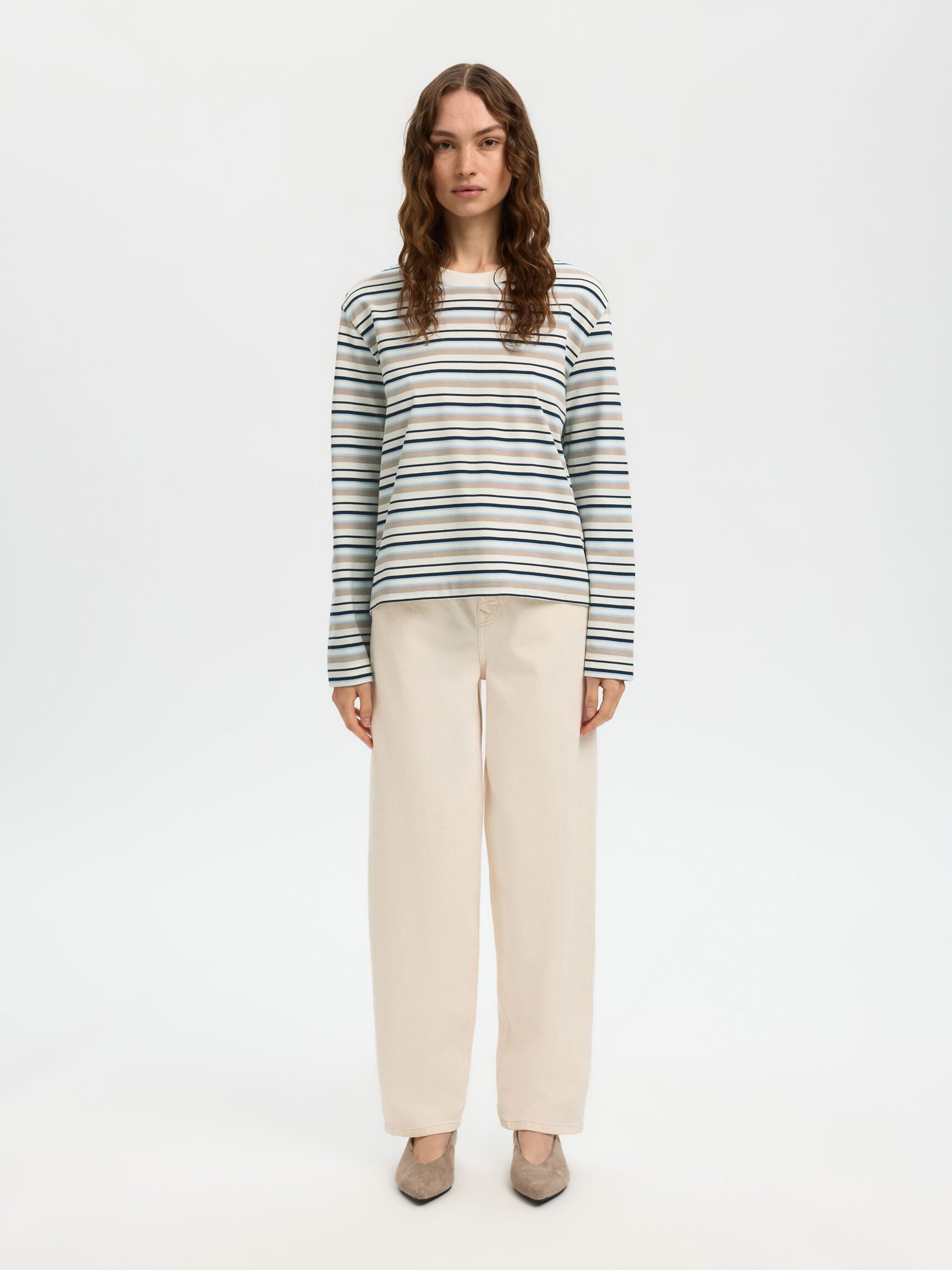 STRIPED LONG-SLEEVED T-SHIRT