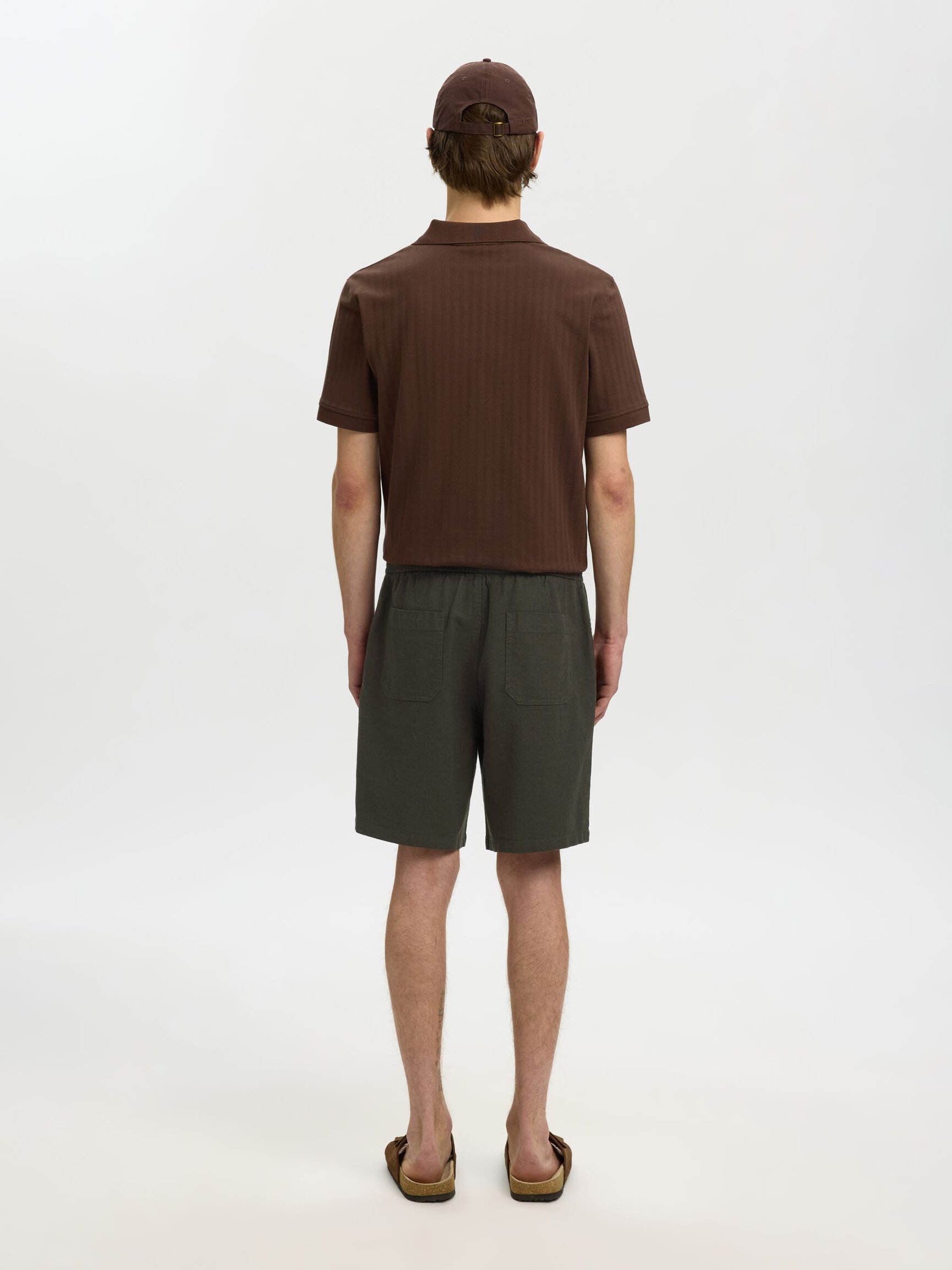 REGULAR FIT SHORTS