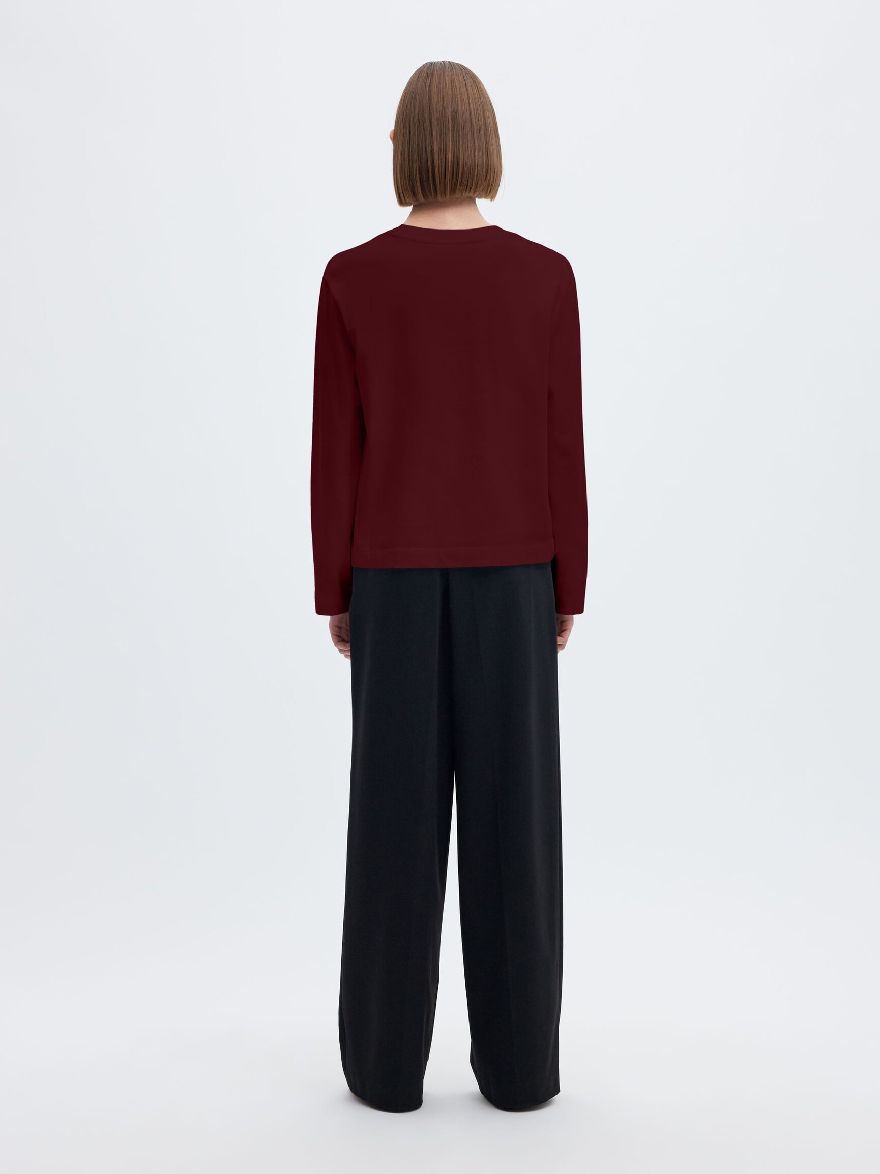 LONG-SLEEVED BOXY T-SHIRT